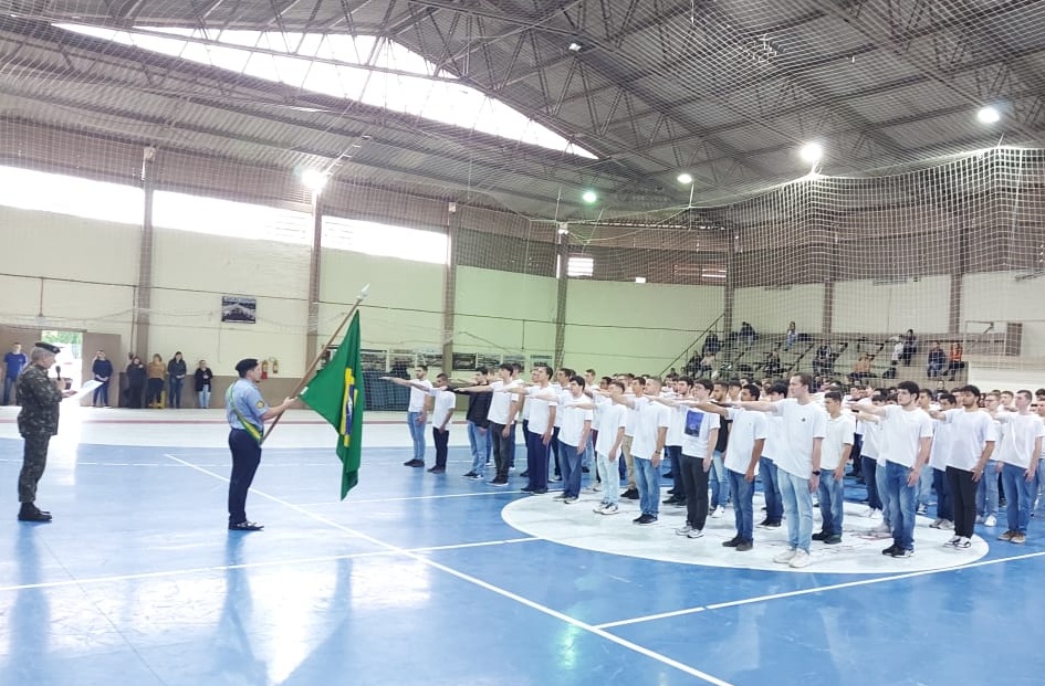 Junta de Serviço Militar de Rolante realiza cerimônia de Juramento à Bandeira