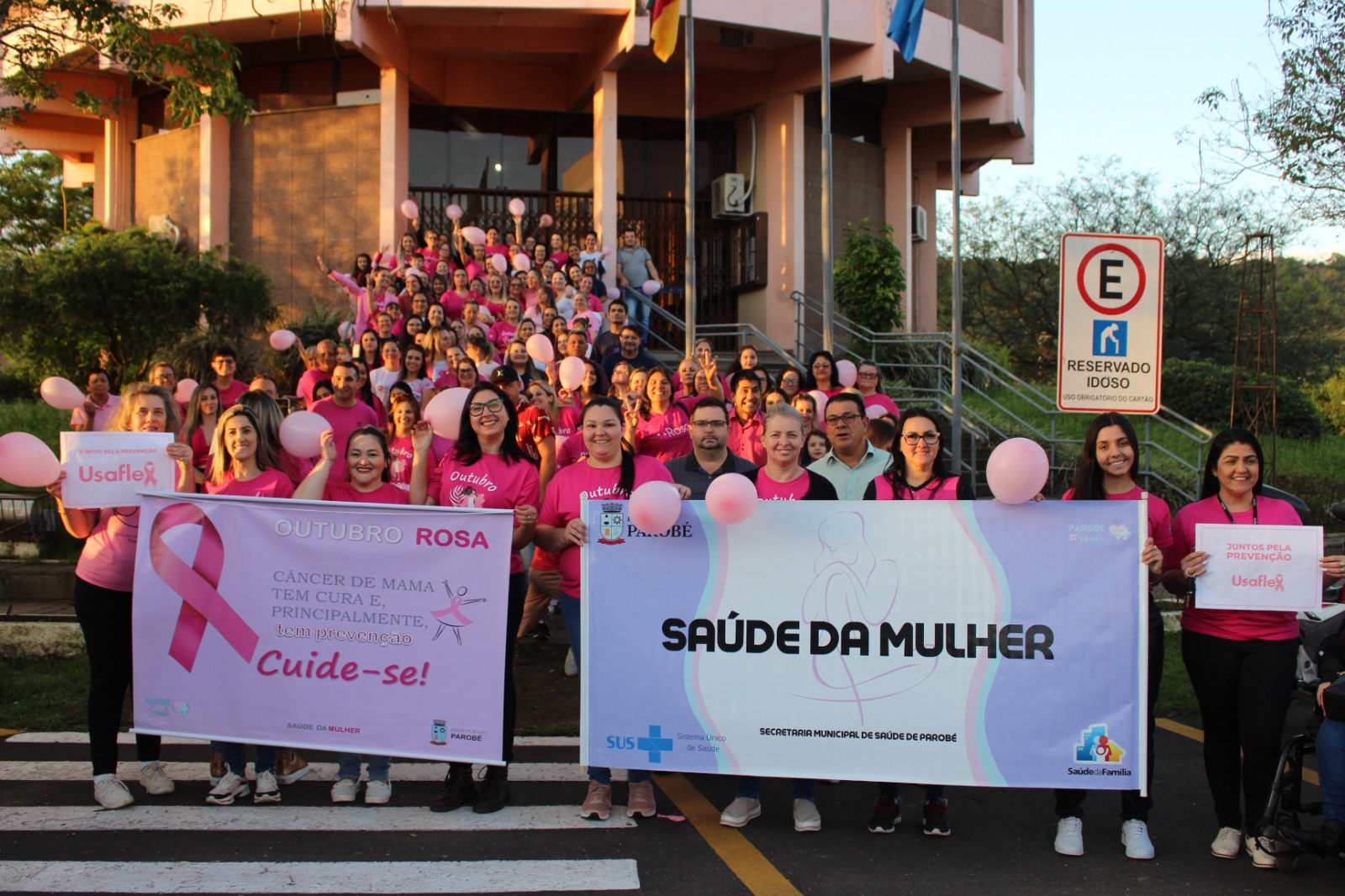 Caminhada Rosa promove conscientização na luta contra o câncer de mama em Parobé