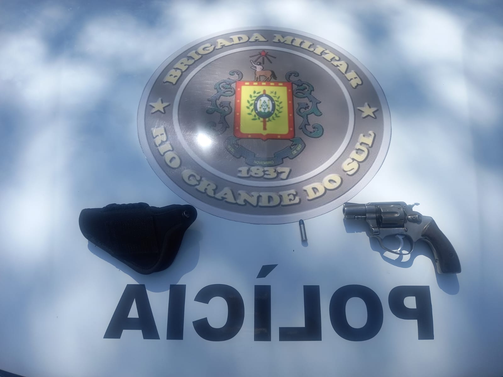 Brigada Militar prende indivíduo por porte irregular de arma de fogo em Três Coroas