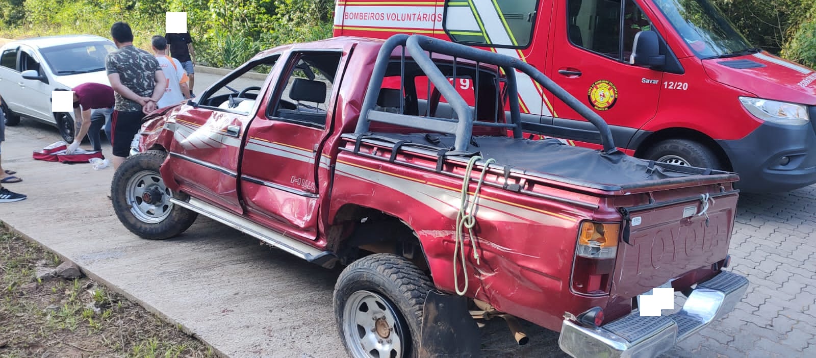 Quatro pessoas ficam feridas em acidente envolvendo veículo em Riozinho