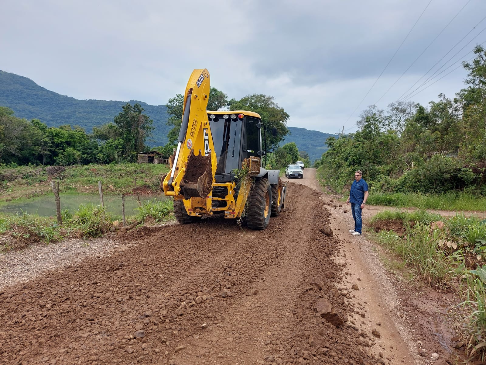 Secretaria de Obras de Rolante realiza recuperação de estradas vicinais do município