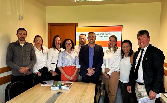 Parobé realiza reunião sobre acolhimento familiar