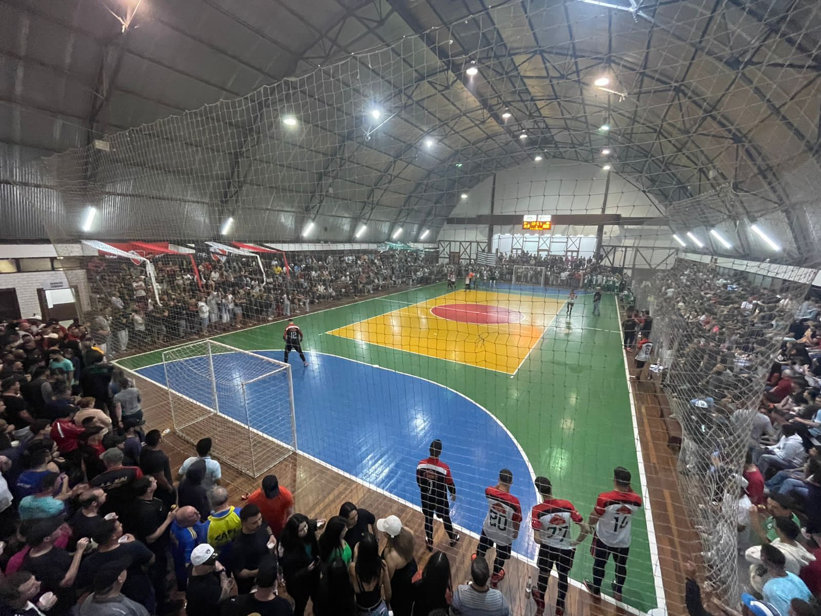 Final do Campeonato Municipal de Futsal da série Ouro reúne grande público em Igrejinha