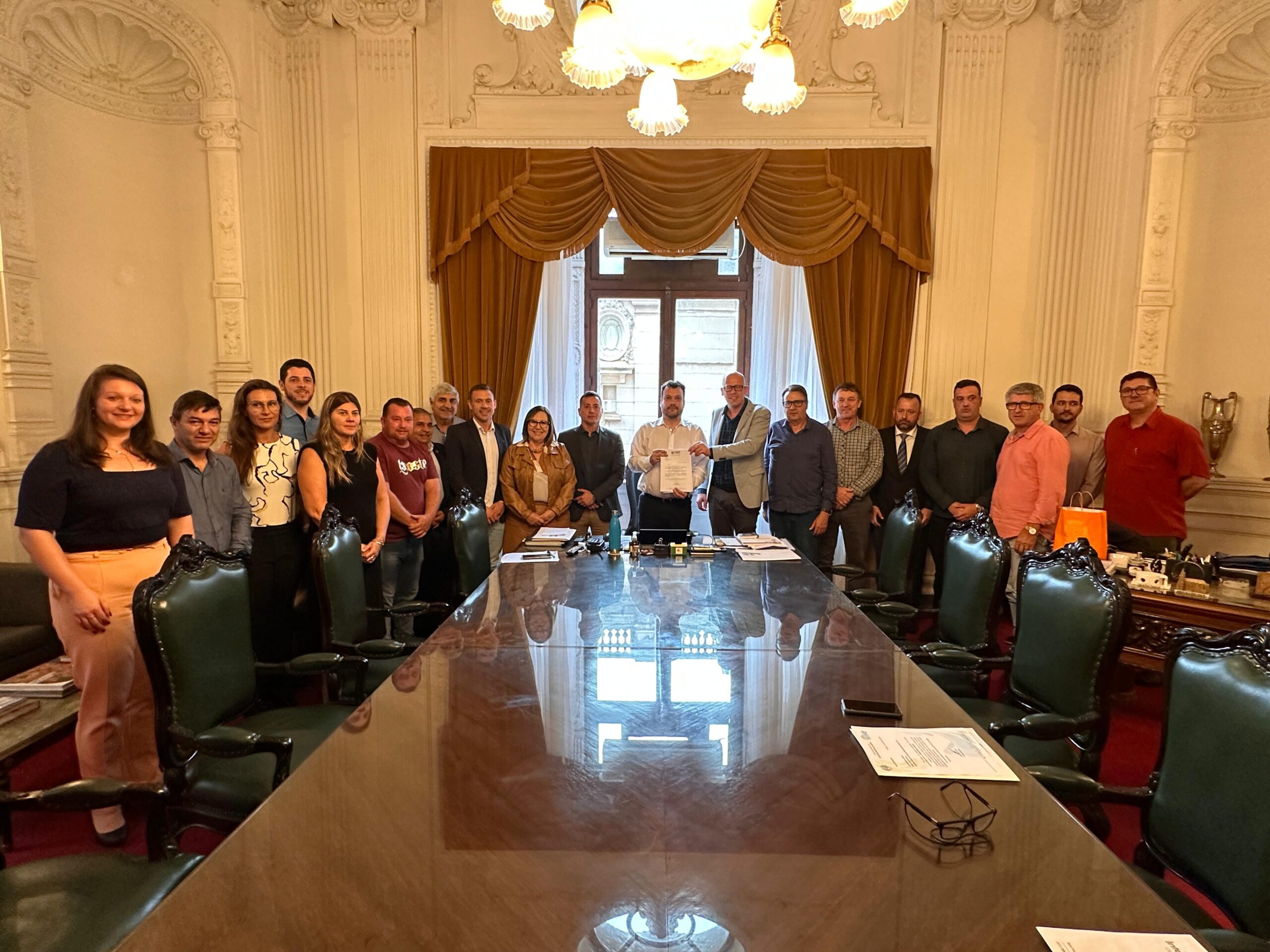 Mais segurança no Vale do Paranhana é tema de reunião no Palácio Piratini