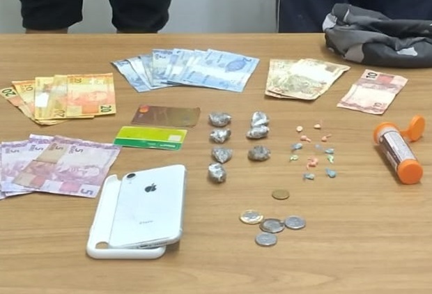 Homens são presos por tráfico de drogas em Taquara