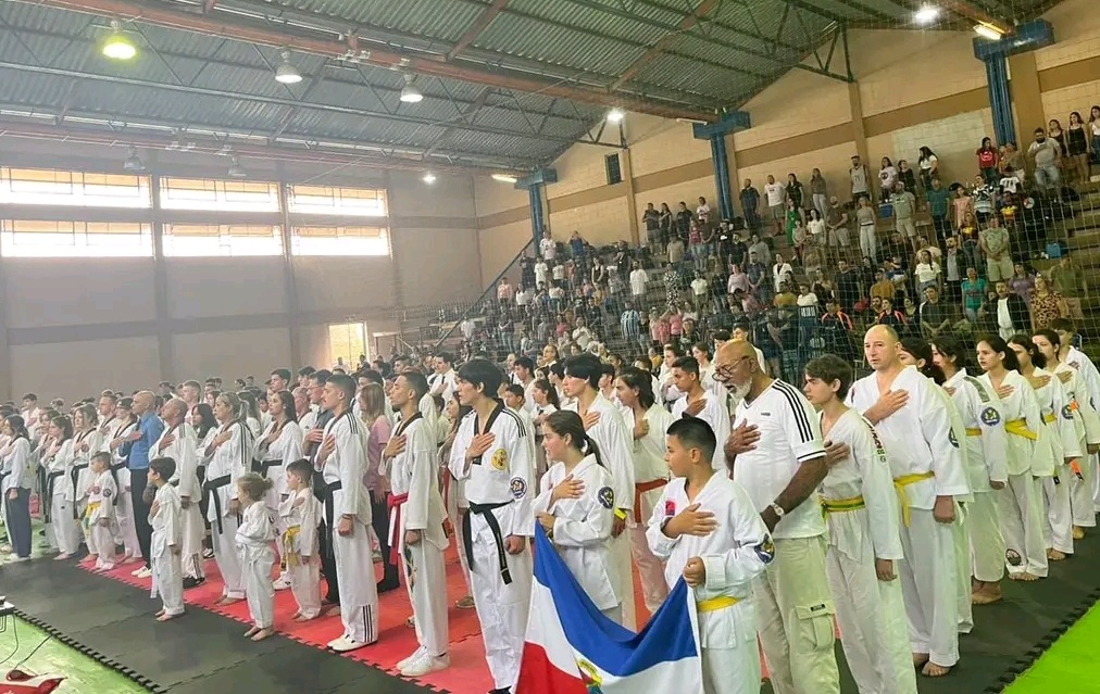 Alunos de Taekwondo de Três Coroas conquistam medalhas no Iº Open Fight Riozinho 2023