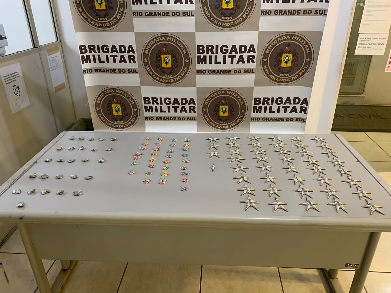 Brigada Militar de Taquara intensifica ações para coibir furtos e prende homem por tráfico de drogas