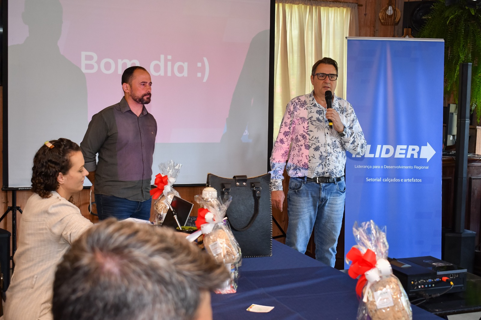 Cadeia produtiva do setor de calçados e artefatos é tema de encontro do Sebrae em Rolante