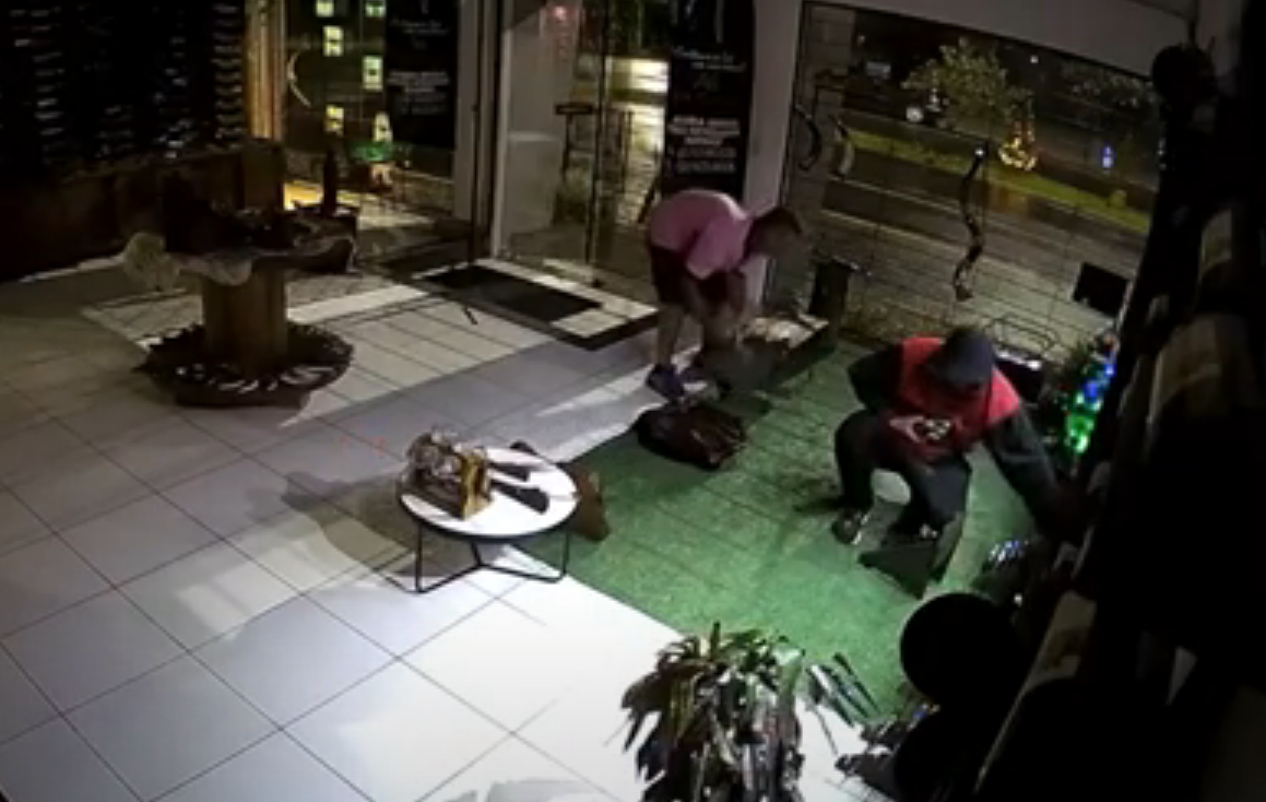 Criminosos furtam mais de 50 facas de loja no bairro XV de Novembro em Igrejinha