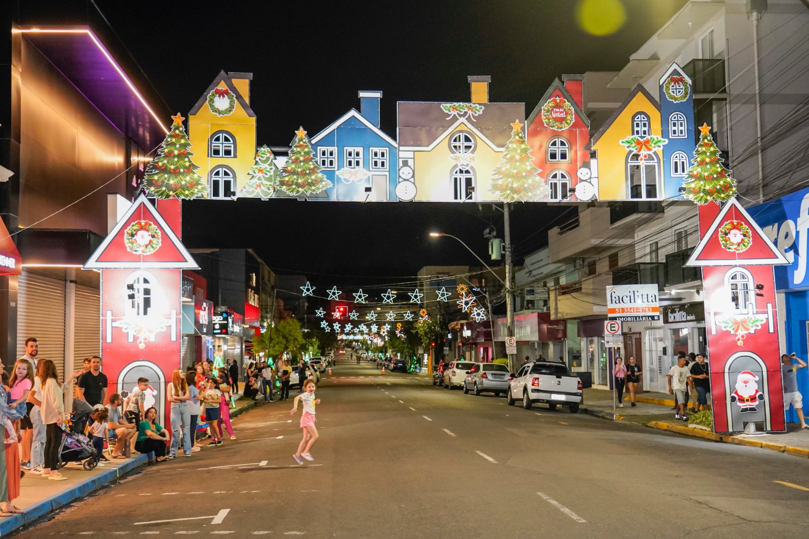Decoração natalina encanta visitantes de Taquara neste final de ano