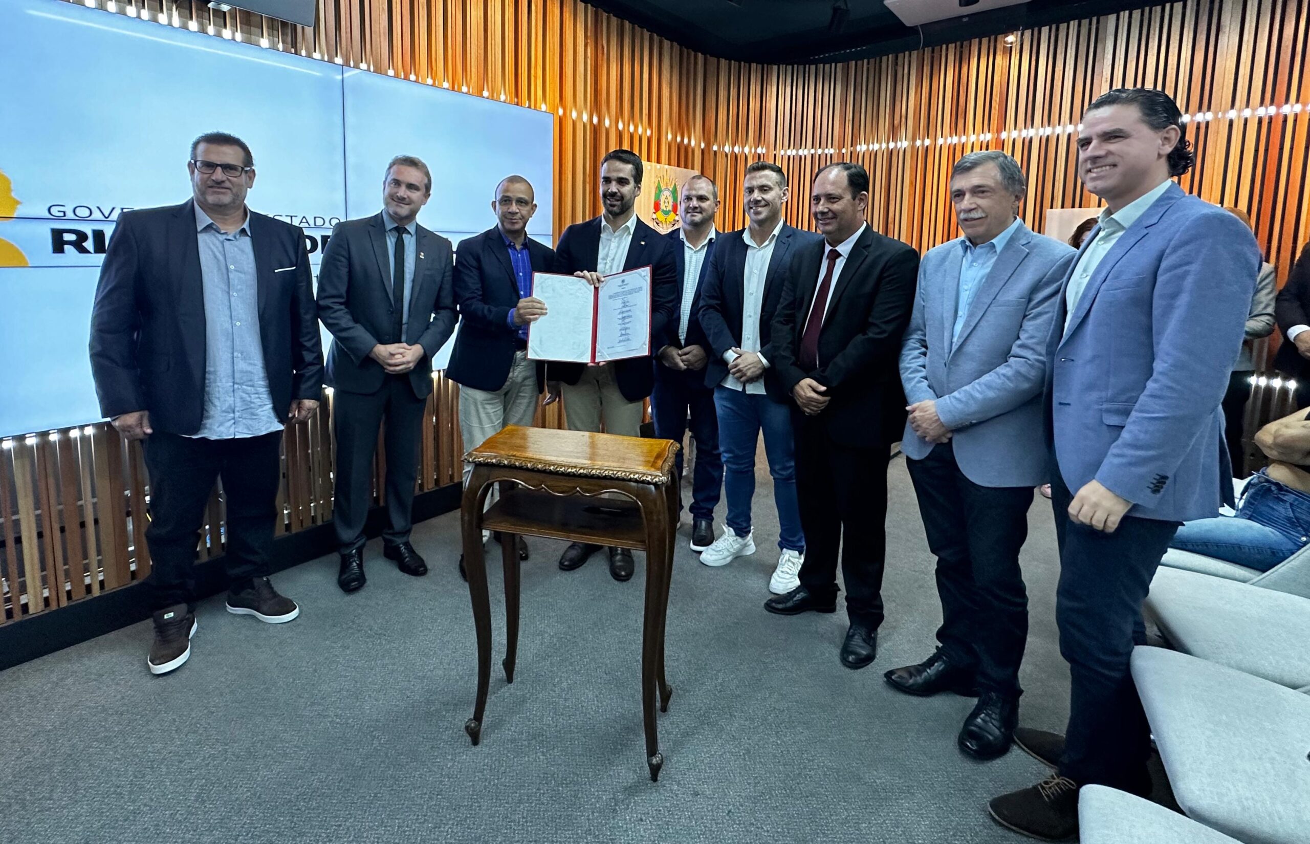 Prefeitura de Parobé firma convênio com Governo do Estado para construção de unidades habitacionais