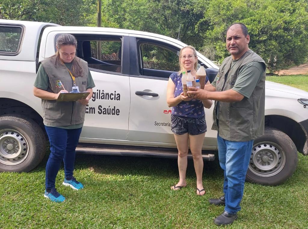 Moradores do interior de Taquara recebem inseticidas para combater mosquito borrachudo