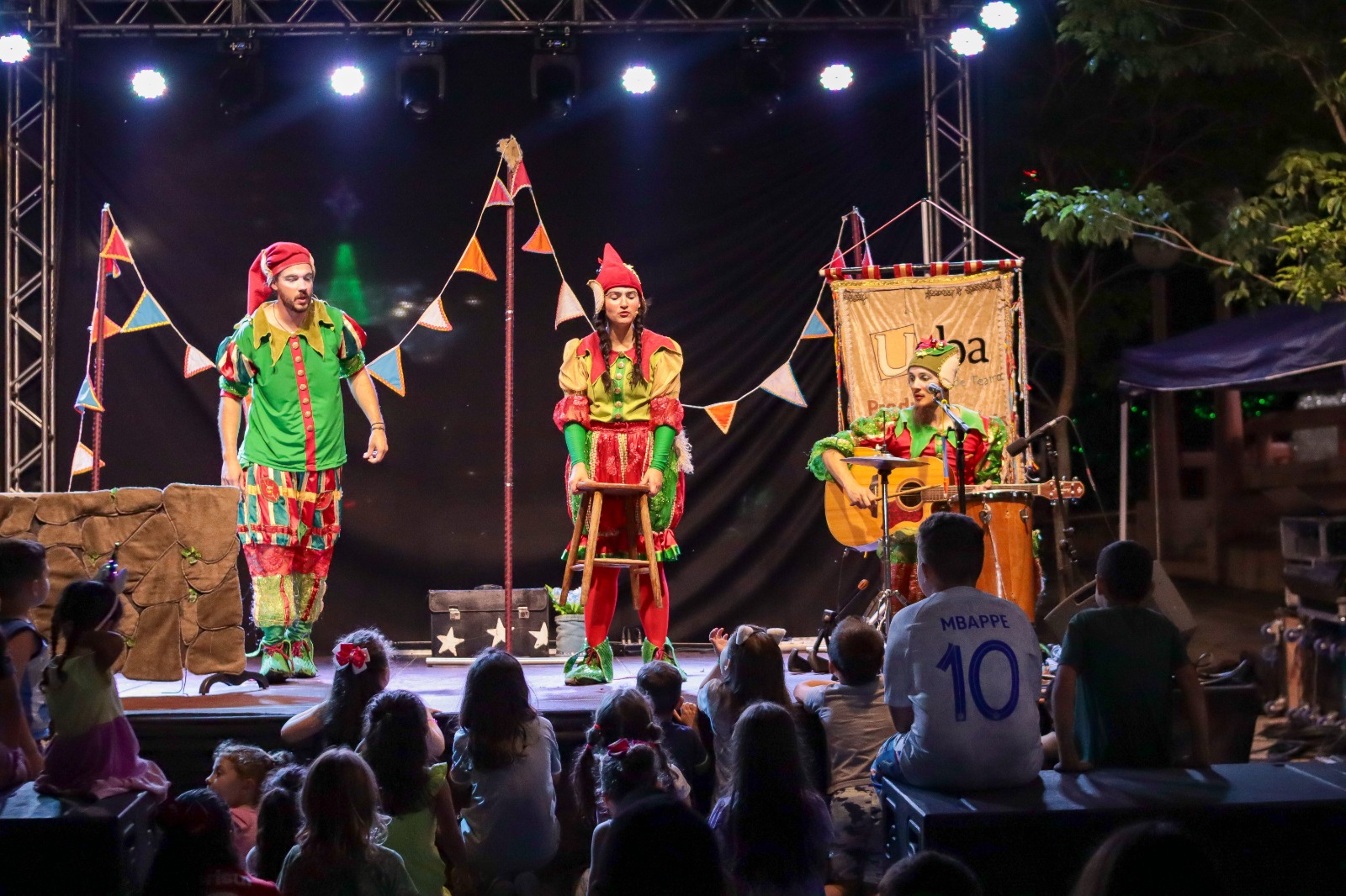 Espetáculos de música e teatro encantam público do Natal Mágico de Taquara