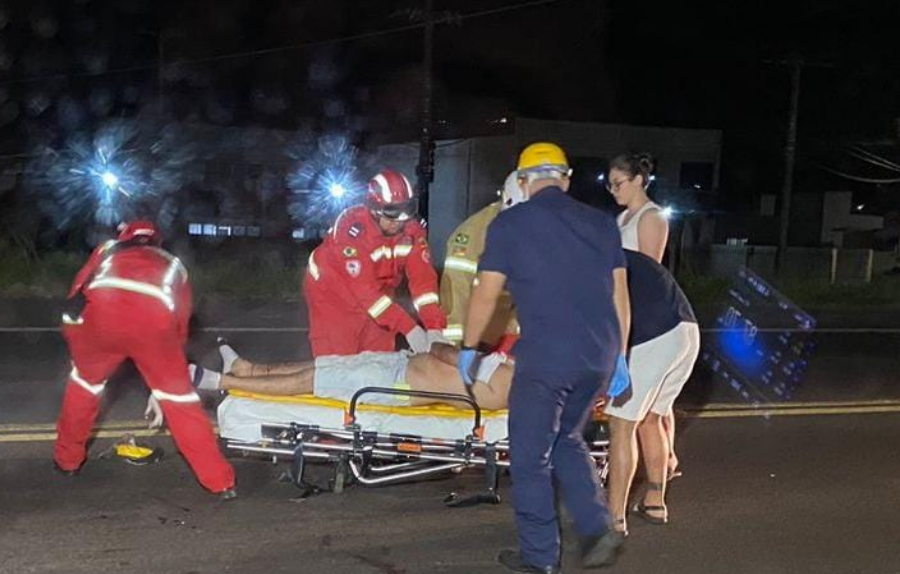 Colisão frontal entre carro e moto na ERS-115 deixa motociclista em estado grave