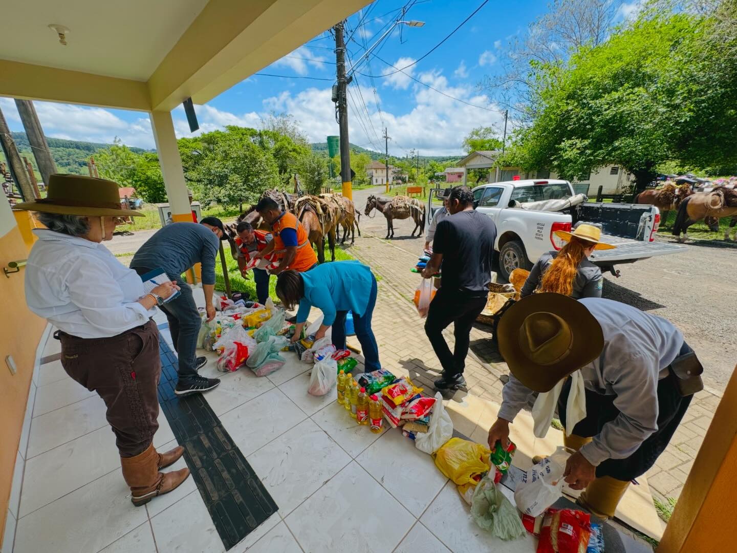 Tropeada do Bem arrecada quase 200 quilos de alimentos no interior de Taquara