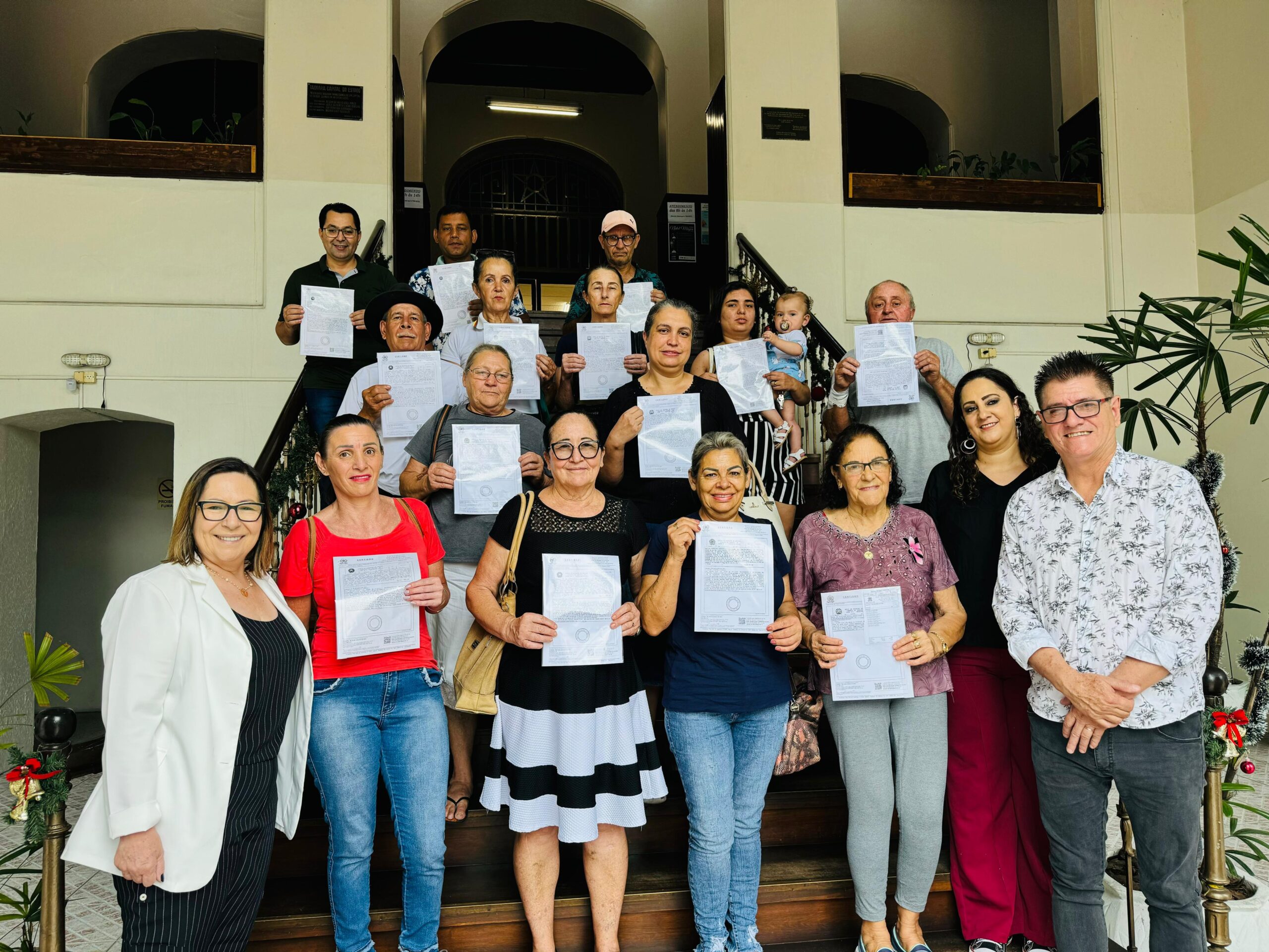 Prefeitura de Taquara entrega mais 29 matrículas de imóveis regularizados no bairro Empresa