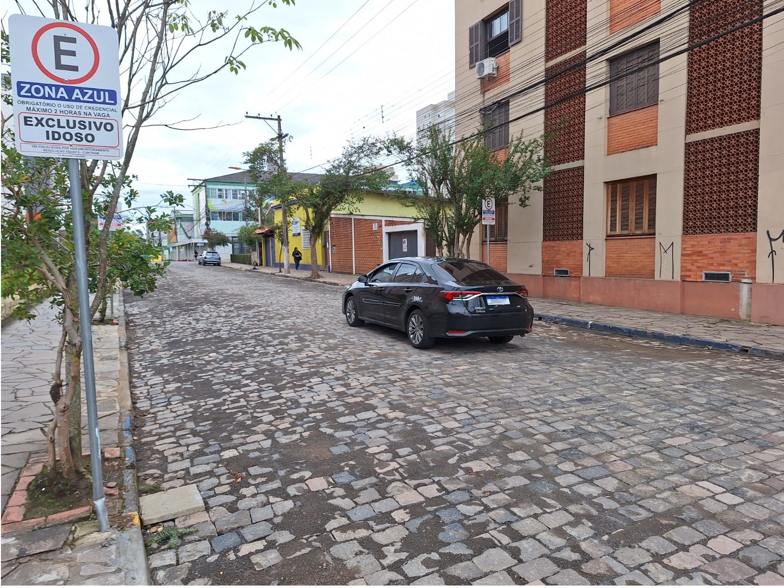 Primeira etapa do reassentamento de pedras regulares na Rua Pinheiro Machado é concluída em Taquara