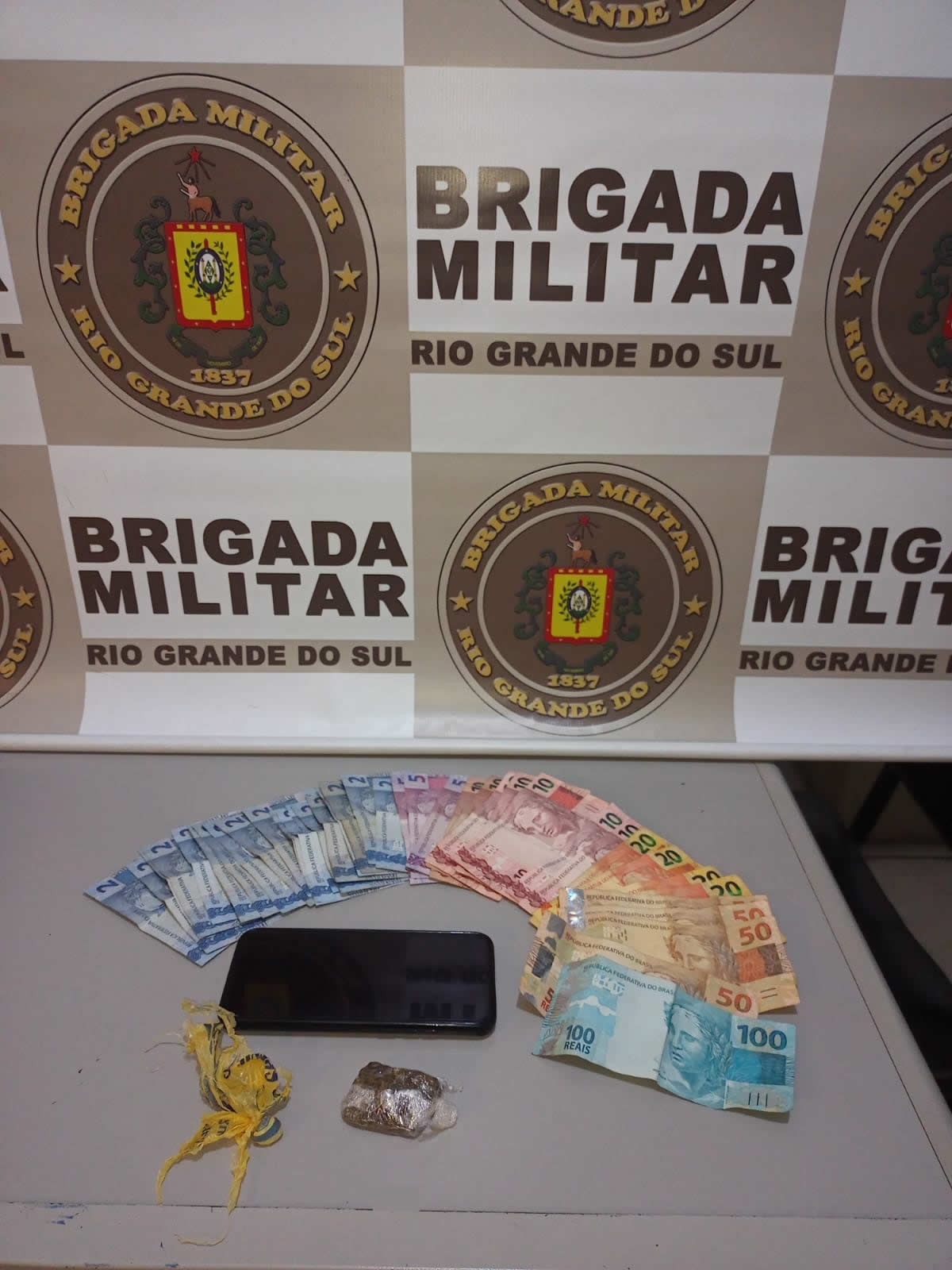 Casal é preso por tráfico de drogas em Igrejinha