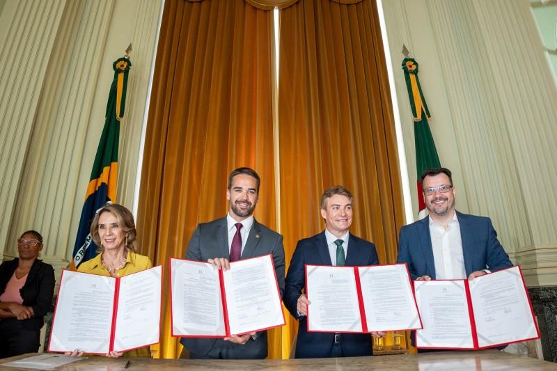 Governador anuncia concurso para contratação de três mil novos professores no Estado