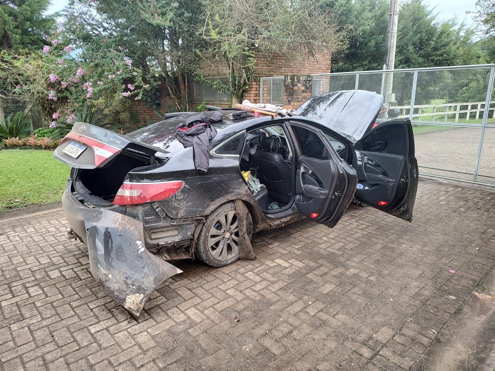 Dupla foge de abordagem e é presa pela Brigada Militar de Parobé após acompanhamento tático