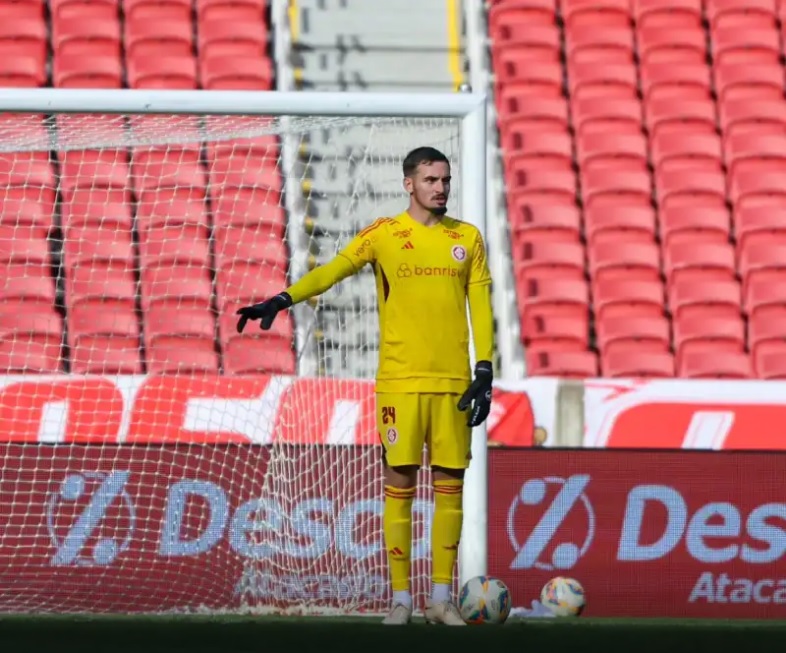 Ex-goleiro do Grêmio Esportivo Sandense de Três Coroas estreia na equipe principal do Internacional