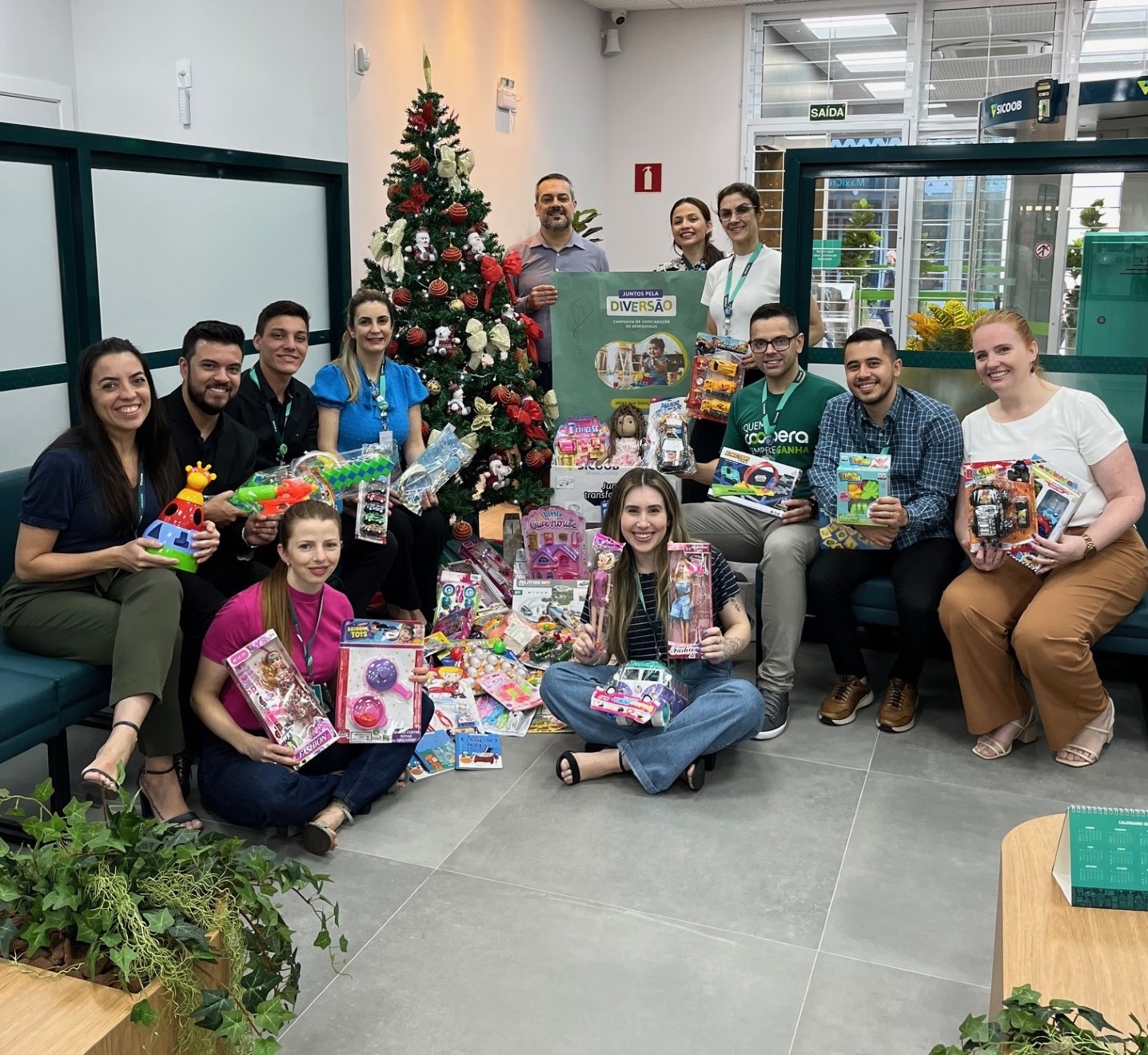 Campanha Juntos Pela Diversão do Sicoob MaxiCrédito arrecada mais de seis mil brinquedos