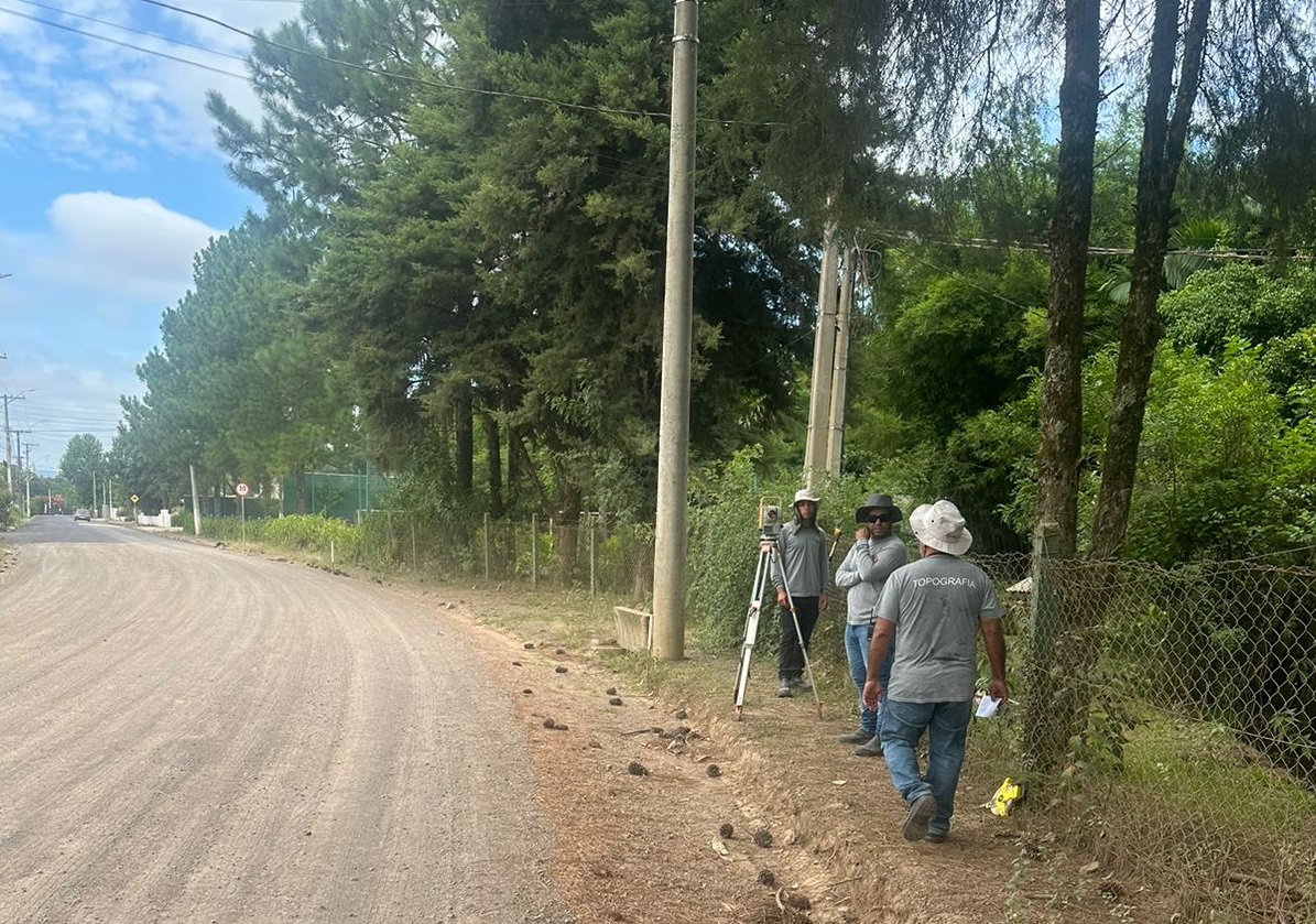 Obras de pavimentação asfáltica em Taquara avançam na Rua Santa Rosa