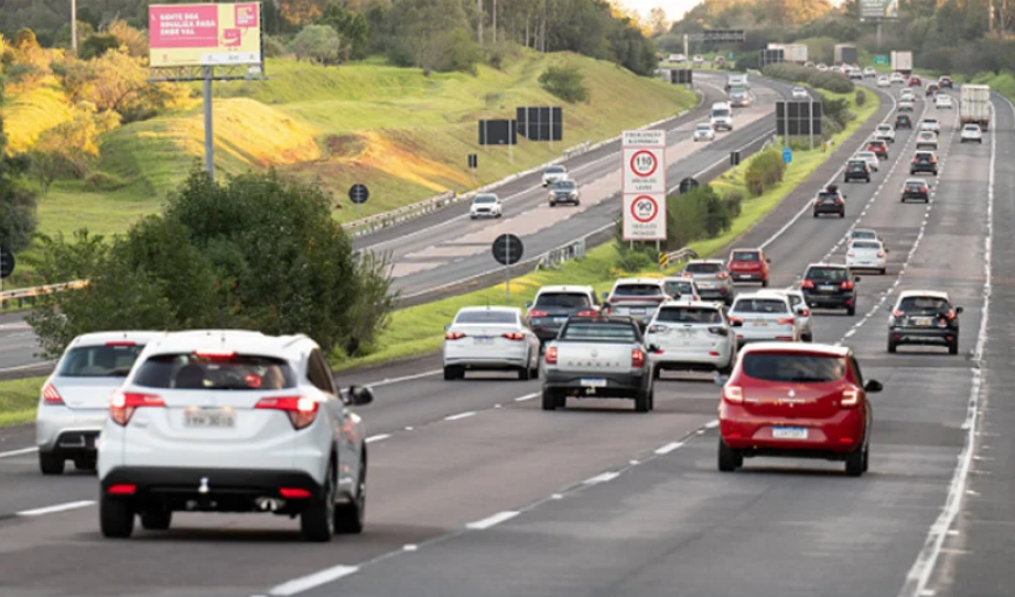 Trânsito segue fluindo bem nas rodovias que cortam a região