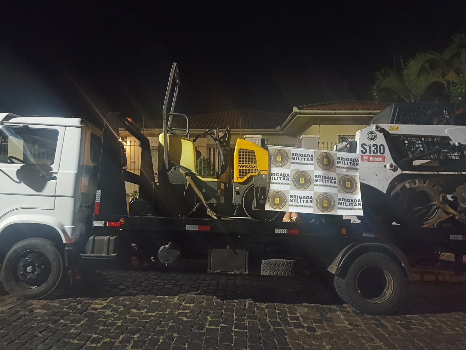 Brigada Militar recupera caminhão roubado no interior de Taquara