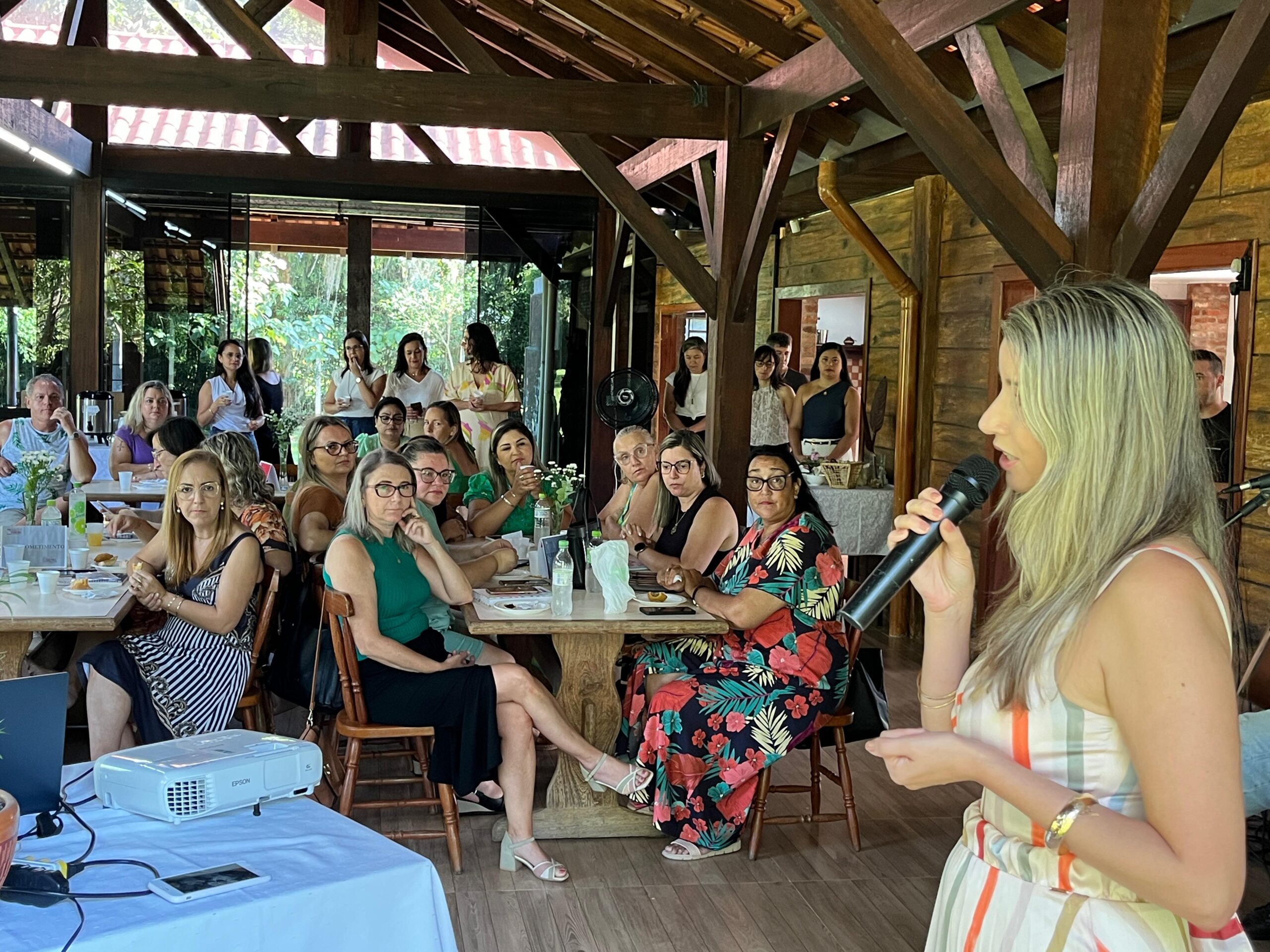 Reunião geral é realizada com diretores das escolas municipais de Parobé