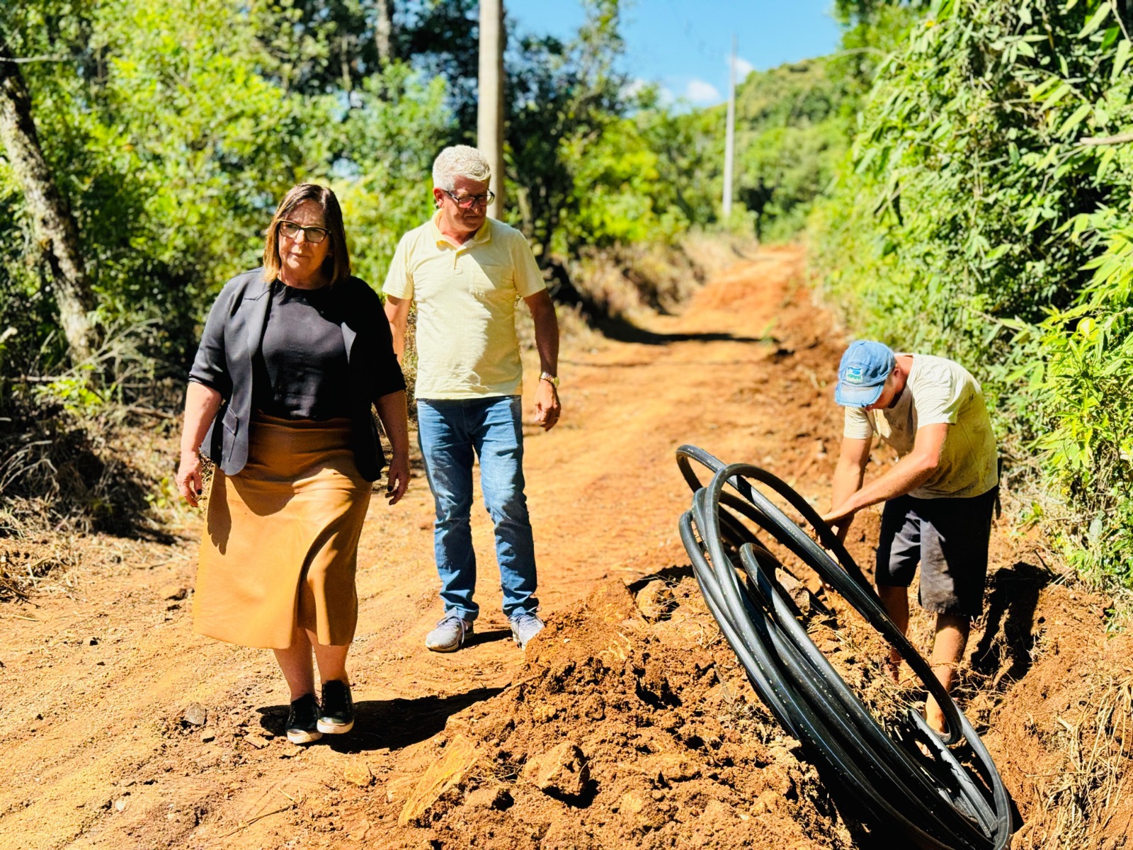 Obras de extensão da rede de água encanada estão em andamento no interior de Taquara