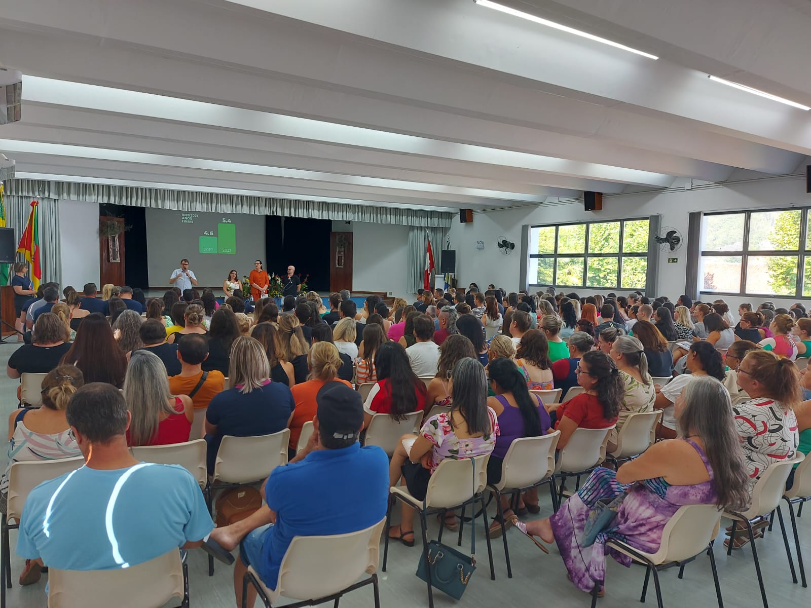 Profissionais das escolas municipais de Rolante participam do Seminário de Verão