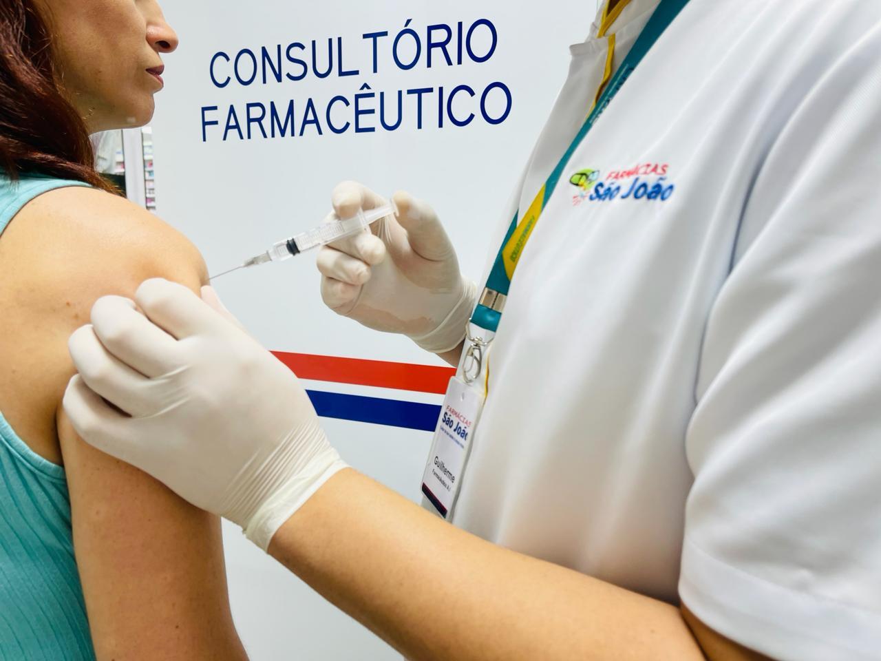 Vacina contra a gripe para todas as idades está disponível na Rede de Farmácias São João
