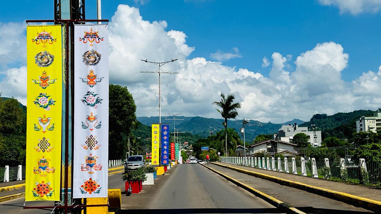 Celebração do Ano Novo Tibetano inspira decoração em Três Coroas