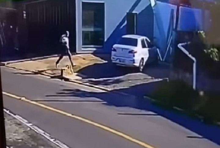 Mulher tem carteira com R$ 1.500,00 furtada por indivíduo no interior de ônibus em Parobé