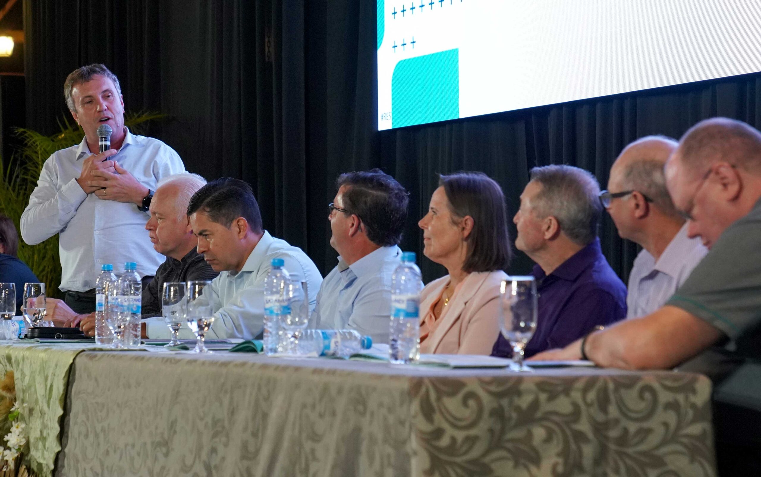 Ivair Chiella é reconduzido à presidência do Sicoob MaxiCrédito