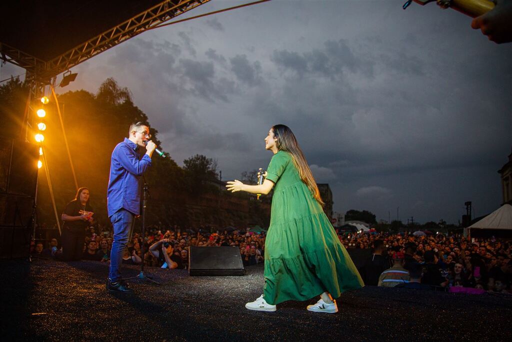 Dupla Jefferson e Suellen será atração principal da Noite Gospel do Festejando Parobé 42 anos