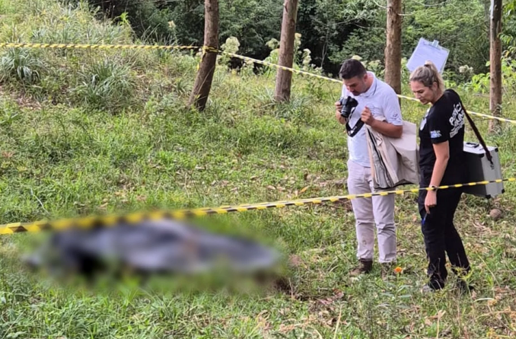 Homem é encontrado morto com golpes de facão em Riozinho