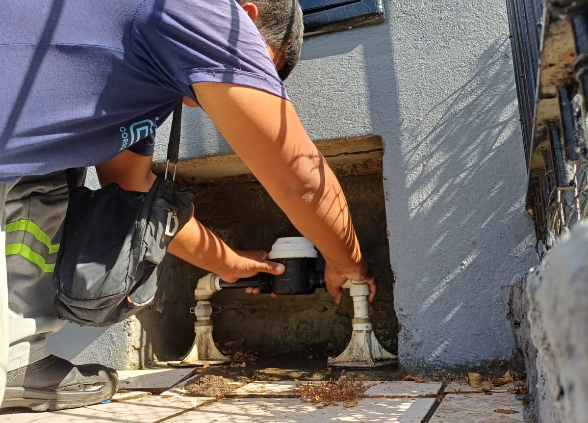 Corsan realiza substituição de hidrômetros em imóveis dos vales do Sinos e Paranhana