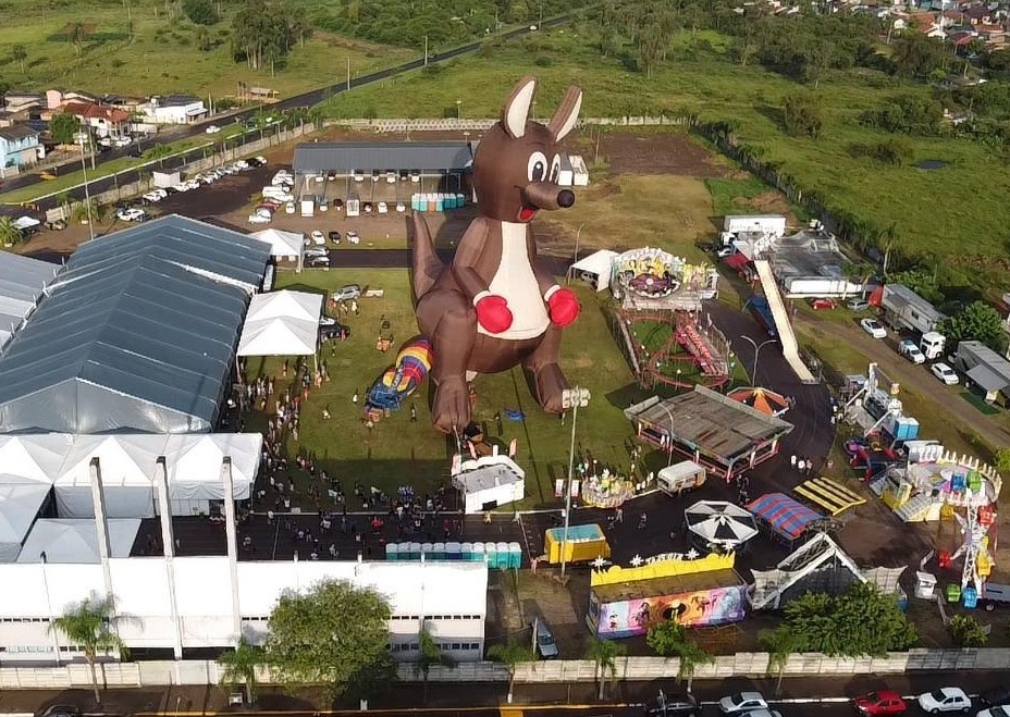 Final de semana de balonismo atrai milhares de pessoas ao Festejando Parobé