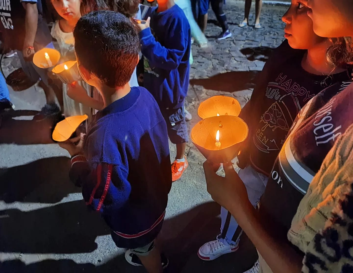 Lar Padilha realiza a 4ª edição da Caminhada Iluminada