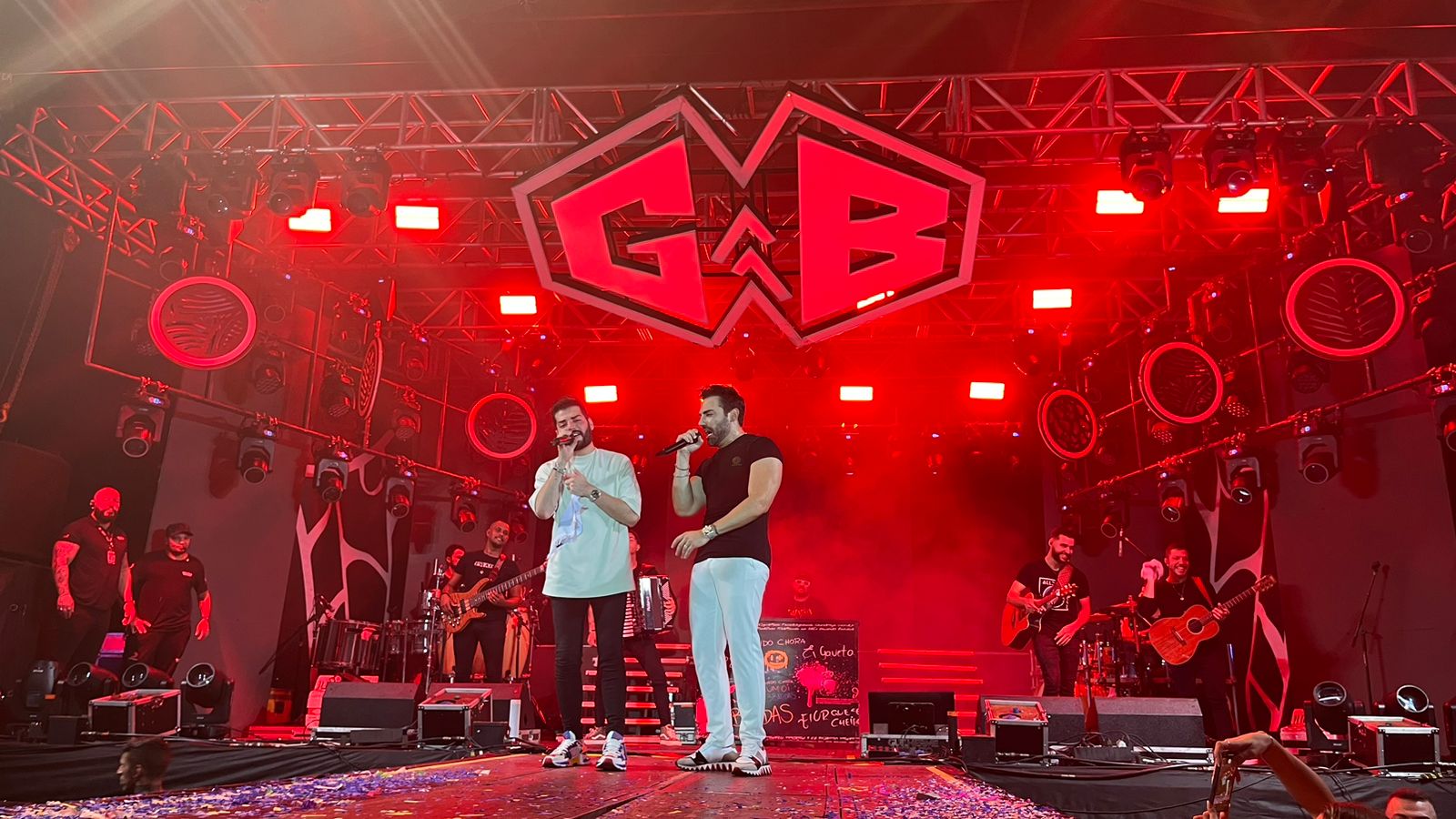 Guilherme e Benuto encerram programação do Festejando Parobé