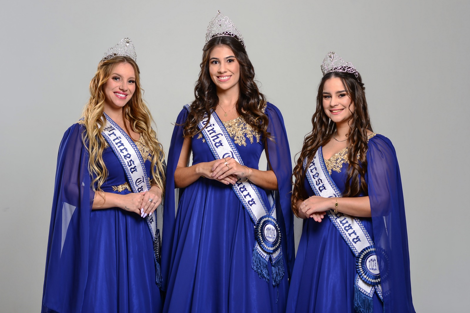 Soberanas de Taquara recebem traje oficial para os eventos do Município