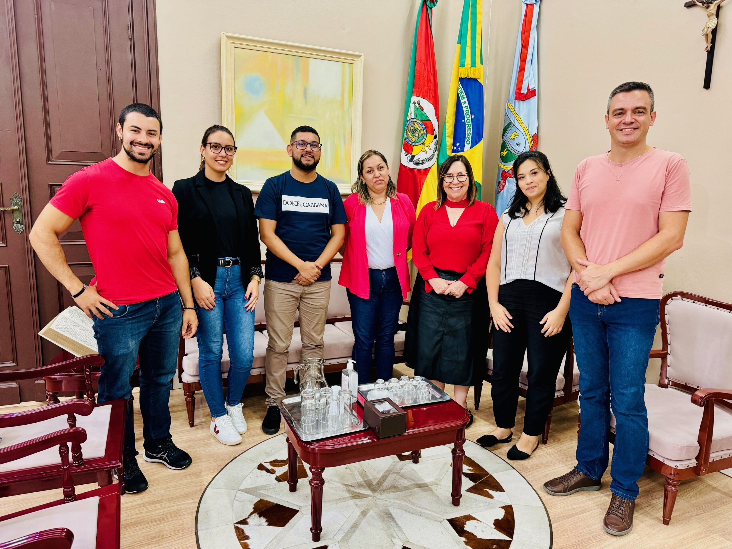 Novos aprovados em concurso público são recepcionados em Taquara