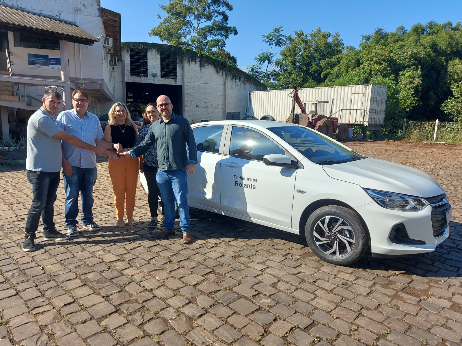 Secretaria de Desenvolvimento Social adquire veículo para demandas do CRAS em Rolante