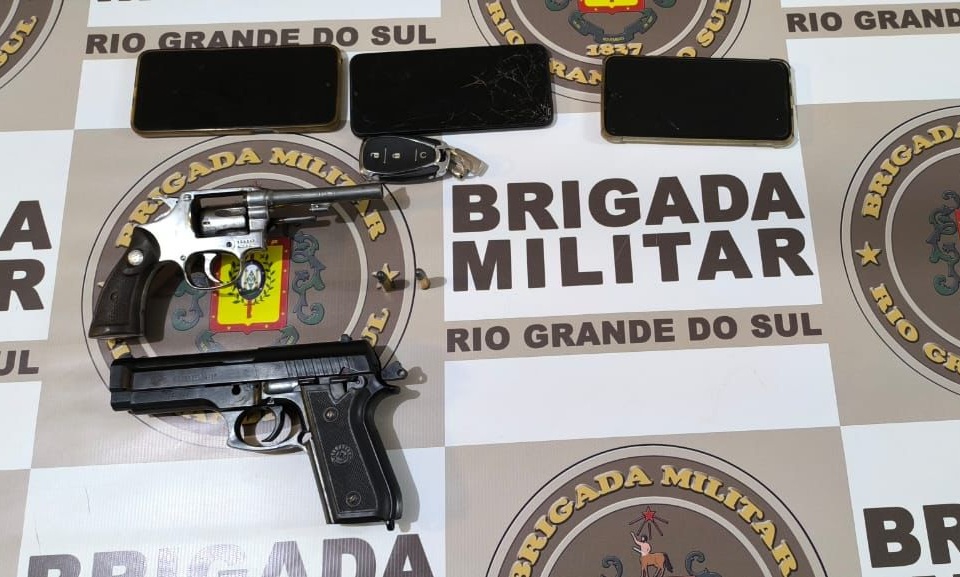 Cerco policial prende criminosos após roubo à residência em Igrejinha