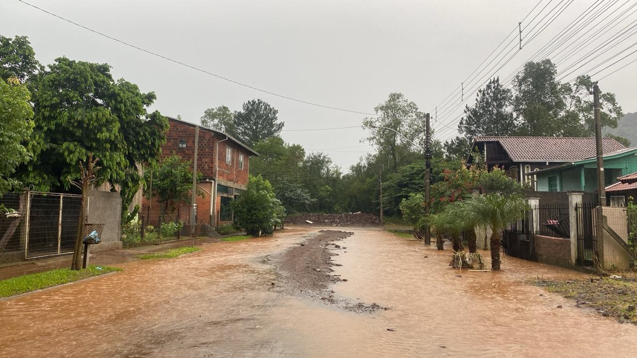 "Algo impressionante, não visto nos últimos 10 anos", diz prefeito de Igrejinha sobre cheia