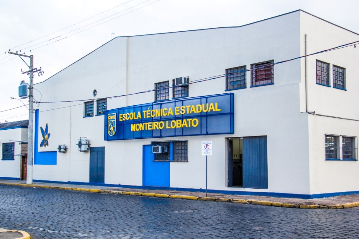 Curso de móveis do Cimol irá fabricar camas e balcões para doar aos desabrigados em Taquara