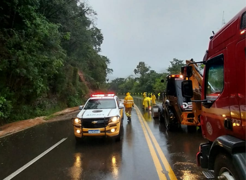 Bloqueios em estradas da região do Vale do Paranhana ocorrem nas ERSs 239, 020 e 115