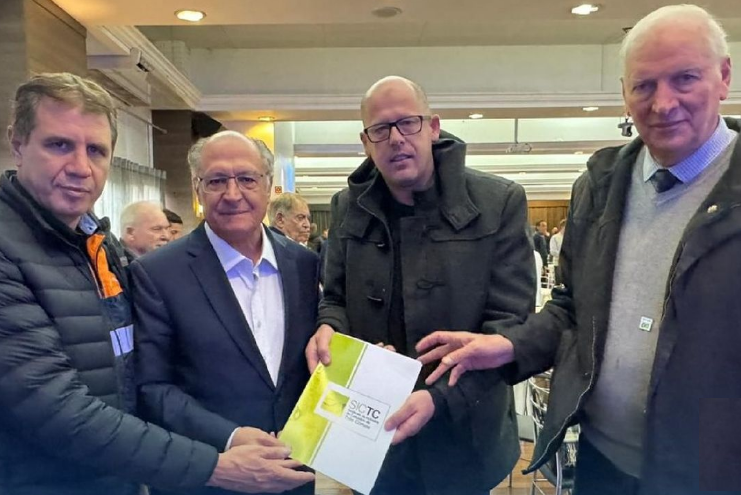 Vice-presidente da República Geraldo Alckmin recebe reivindicações dos sindicatos calçadistas de Igrejinha e Três Coroas